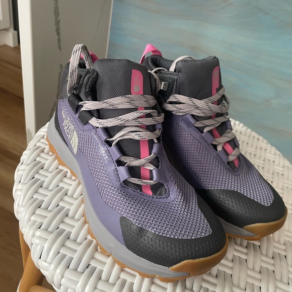 North Face New Size 6 Women's Cragstone Mid Waterproof Walking Boots - Lunar - Picture 2 of 4